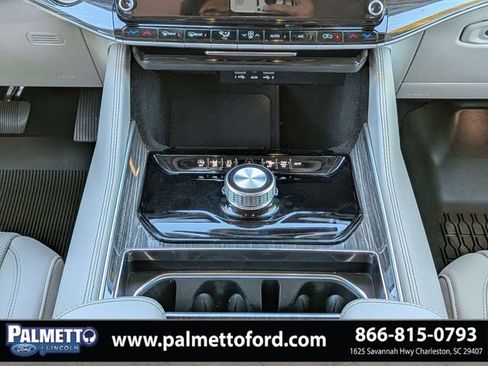 Used 2022 Jeep Wagoneer Series II RWD image 19