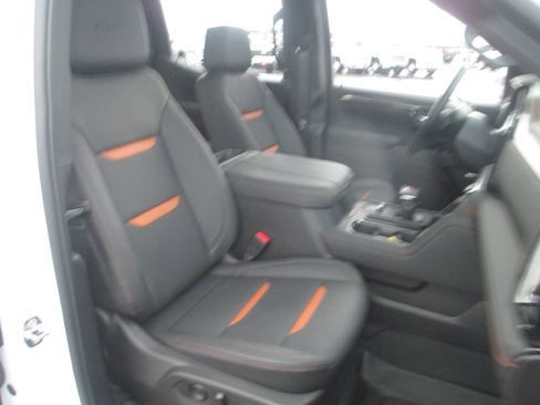 Used 2026 GMC Sierra 1500 AT4 w/ AT4 Premium Package AWD/4WD image 24