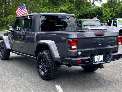 Used 2023 Jeep Gladiator Sport AWD/4WD image 9