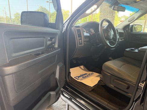 Used 2015 RAM 1500 Express AWD/4WD image 3