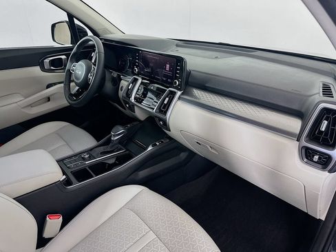 Used 2023 Kia Sorento S w/ Panoramic Sunroof Package FWD image 30