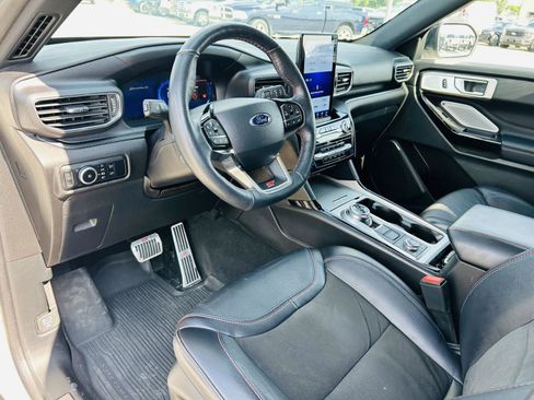 Used 2024 Ford Explorer ST w/ Equipment Group 401A AWD/4WD image 19