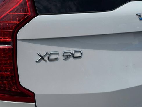 Used 2024 Volvo XC90 B6 Plus w/ Protection Package Premier AWD/4WD image 11