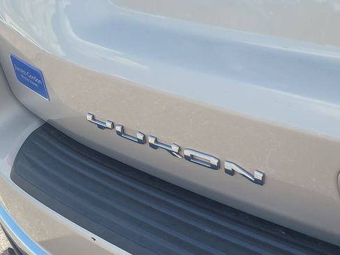 Used 2021 GMC Yukon XL Denali RWD image 7