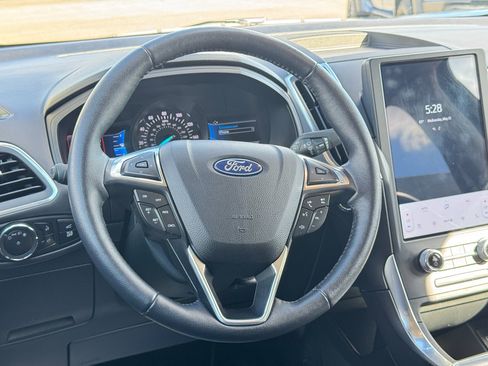 Used 2023 Ford Edge Titanium AWD/4WD image 22