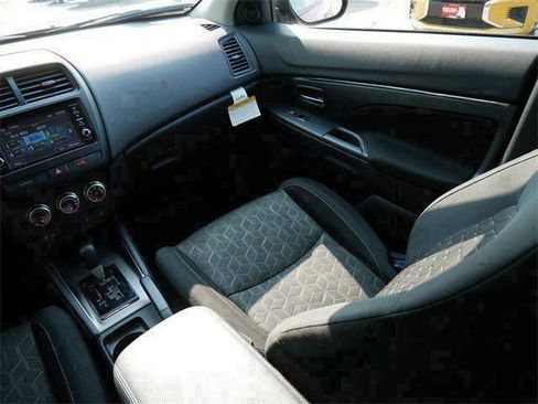 Used 2024 Mitsubishi Outlander Sport ES image 12