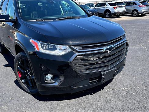 Used 2020 Chevrolet Traverse Premier w/ Redline Edition AWD/4WD image 3