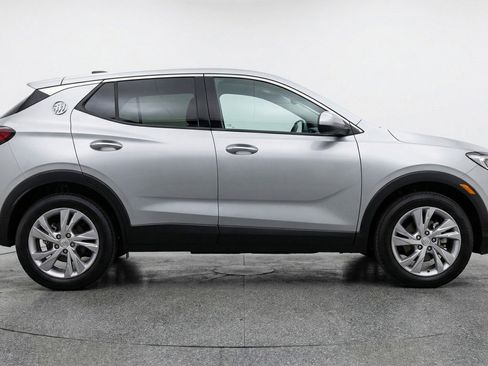 Used 2025 Buick Encore GX Preferred FWD image 11