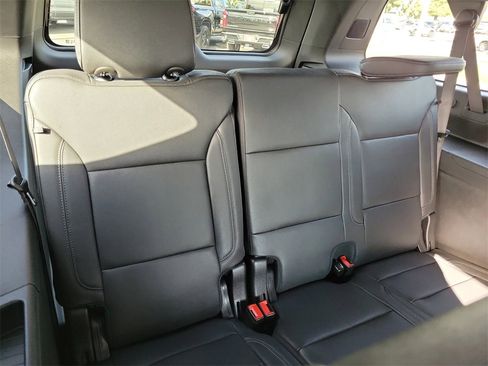 Used 2026 Chevrolet Suburban LT w/ Comfort Package image 21