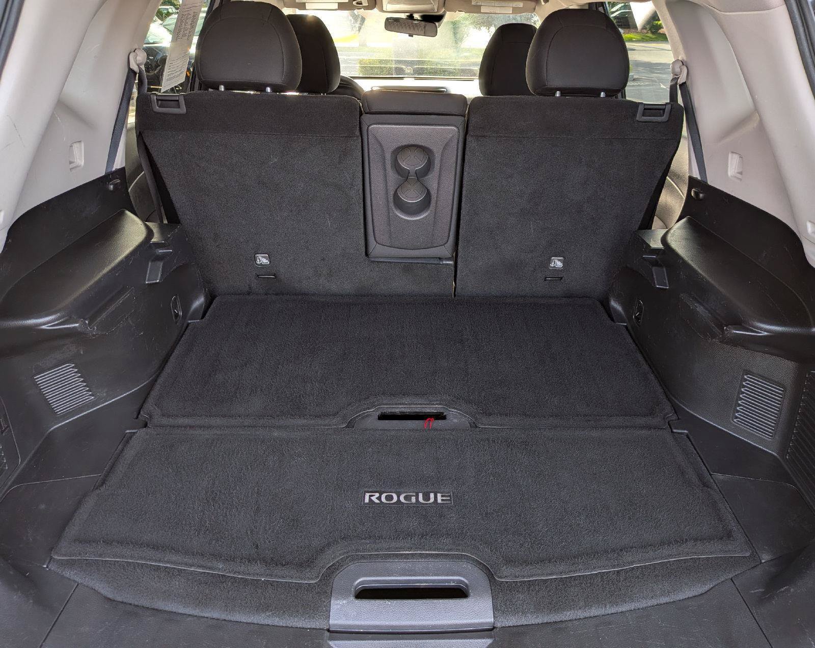 Used 2020 Nissan Rogue SV AWD/4WD image 10