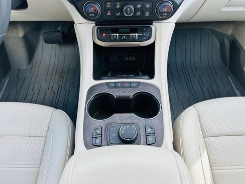 Used 2023 GMC Acadia Denali w/ Denali Ultimate Package image 30