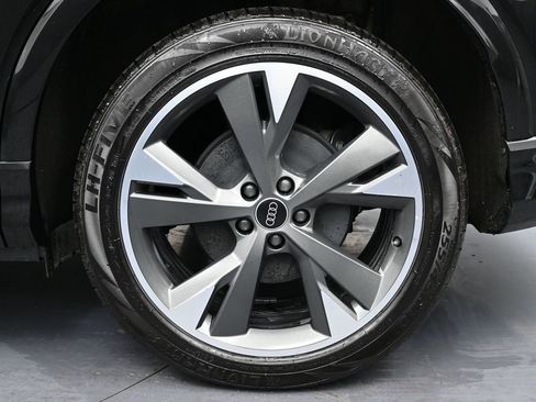 Used 2024 Audi Q4 e-tron Prestige w/ Black Optic Package image 12