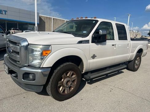 Used 2015 Ford F250 Lariat w/ Chrome Package AWD/4WD image 2