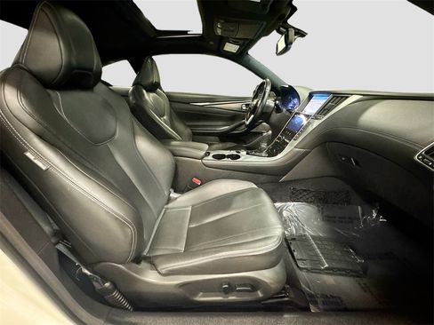 Used 2017 INFINITI Q60 w/ Premium Plus Package 2.0T image 34