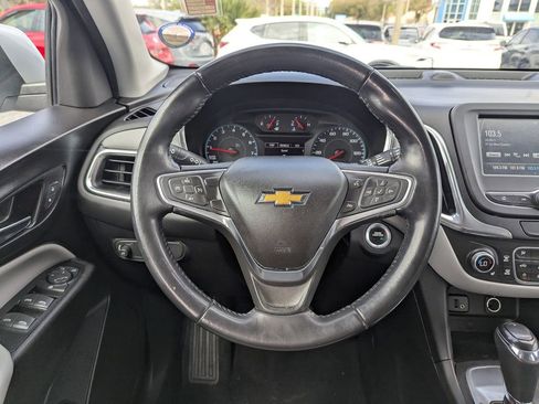 Used 2018 Chevrolet Equinox LT image 12