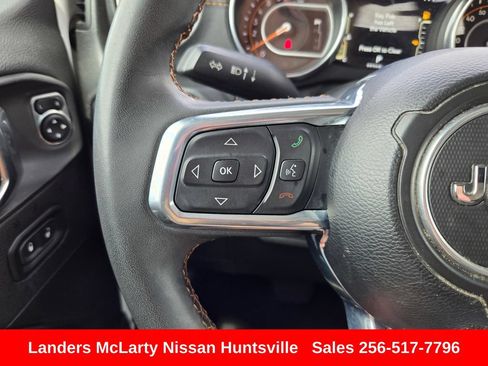 Used 2023 Jeep Gladiator Overland AWD/4WD image 25