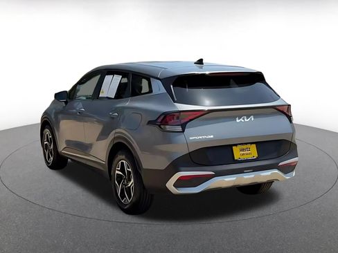 Used 2025 Kia Sportage LX FWD image 11