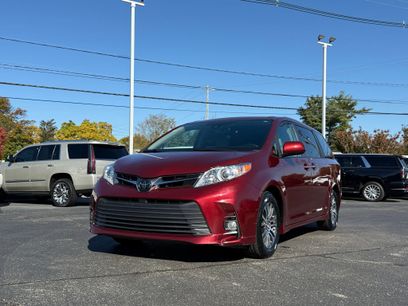Used 2019 Toyota Sienna XLE