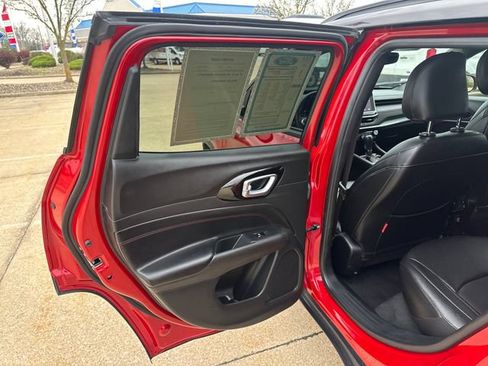 Used 2024 Jeep Compass Trailhawk AWD/4WD image 23