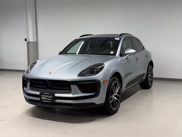 Certified 2026 Porsche Macan AWD/4WD image 1