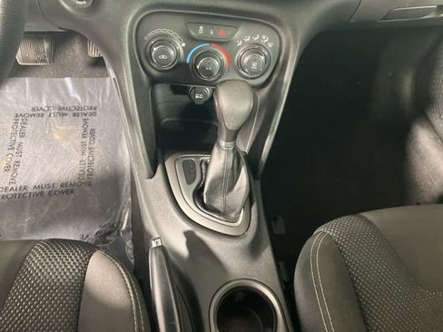 Used 2016 Dodge Dart SXT image 14