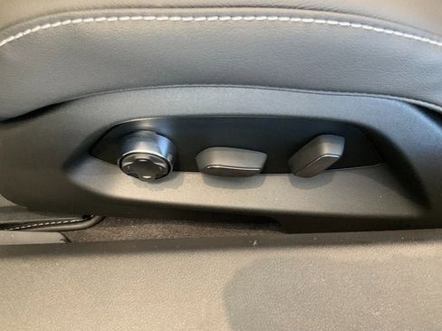 New 2026 Chevrolet Corvette 2LT w/ Z51 Performance Package image 7