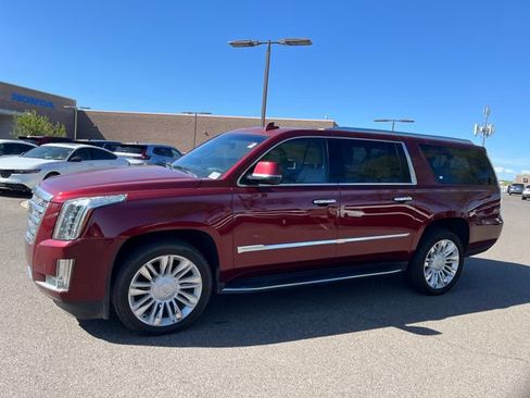Used 2020 Cadillac Escalade ESV Luxury w/ LPO, Radiant Package AWD/4WD image 1