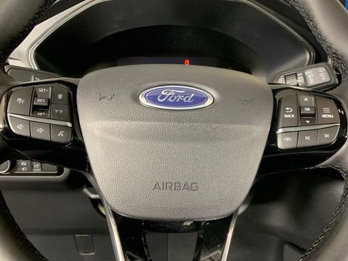 New 2025 Ford Escape SE image 28