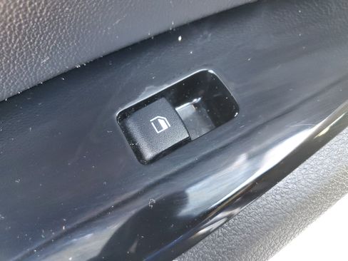 Used 2023 Kia Sportage EX image 14