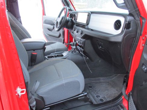 Certified 2024 Jeep Wrangler Sport S image 14