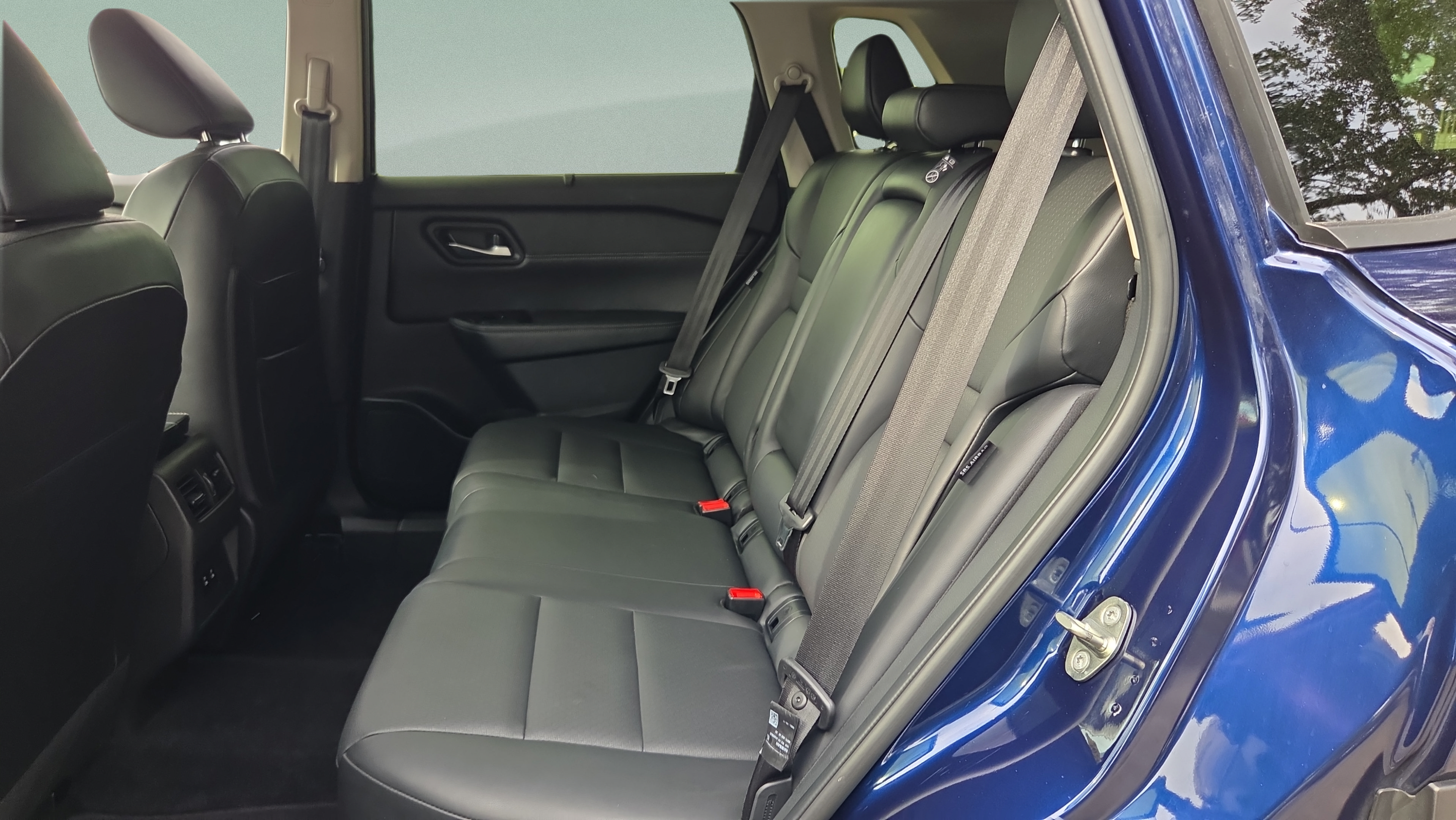 Used 2024 Nissan Rogue SV w/ SV Premium Package AWD/4WD image 11