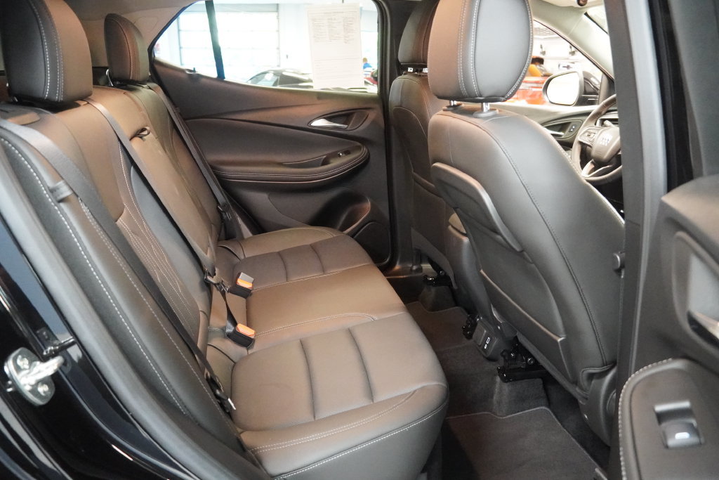 Used 2024 Buick Encore GX Avenir w/ Avenir Convenience Package AWD/4WD image 33
