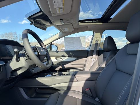 New 2026 Nissan Murano SL image 11