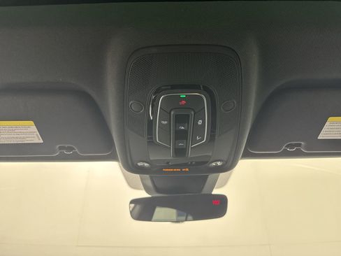 Used 2021 Audi Q8 Premium Plus image 14