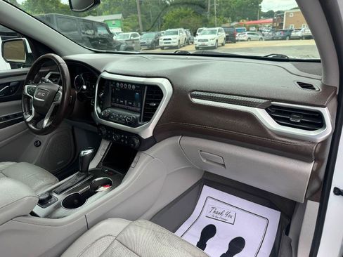 Used 2017 GMC Acadia SLT FWD image 30