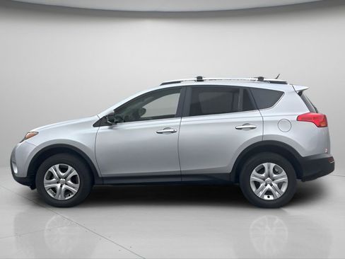 Used 2015 Toyota RAV4 LE image 8