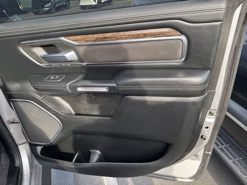 Used 2019 RAM 1500 Laramie AWD/4WD image 35