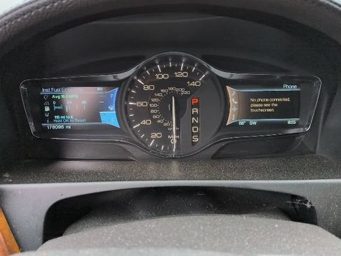 Used 2013 Lincoln MKX AWD image 18