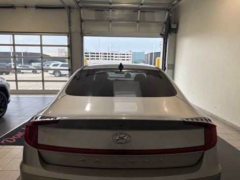 Used 2021 Hyundai Sonata SE FWD image 6