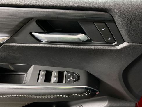 Used 2025 GMC Acadia Elevation w/ Elevation Premium Package image 13