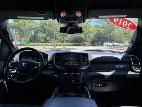 Used 2019 RAM 1500 Big Horn RWD image 32
