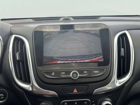 Used 2018 Chevrolet Equinox LT FWD image 12