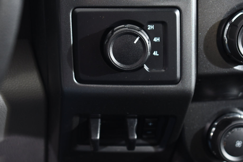 Used 2020 Ford F250 XLT w/ XLT Premium Package AWD/4WD image 29
