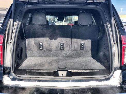 Used 2024 Chevrolet Suburban High Country image 24