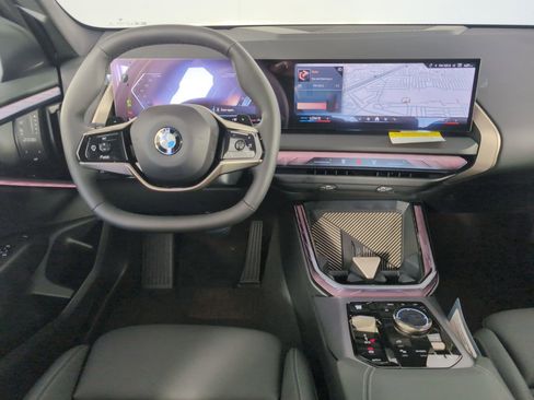 Used 2025 BMW X3 xDrive30i w/ Convenience Package image 4