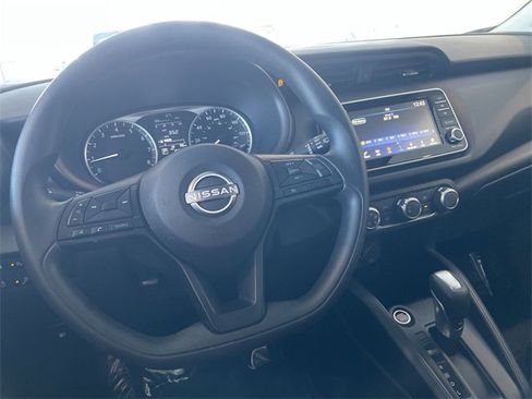 Used 2024 Nissan Kicks S image 18