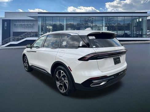 New 2026 Lincoln Nautilus Premier w/ Equipment Group 102A AWD/4WD image 5
