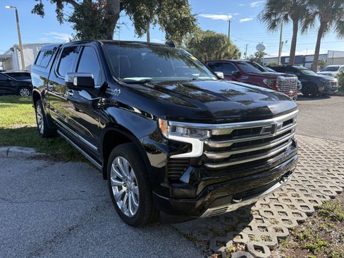 Used 2024 Chevrolet Silverado 1500 High Country AWD/4WD image 1