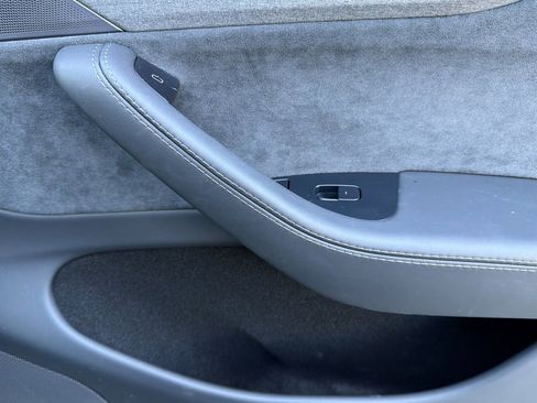 Used 2026 Tesla Model Y 2WD image 21