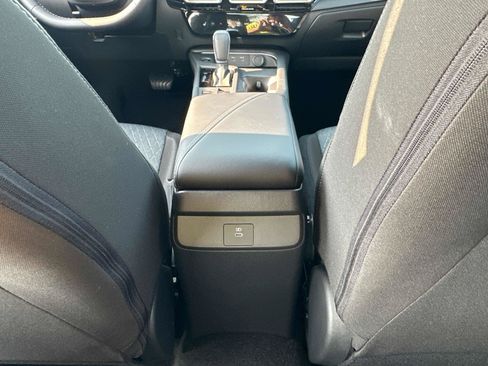 New 2026 Nissan Sentra SV w/ SV Convenience Package FWD image 29